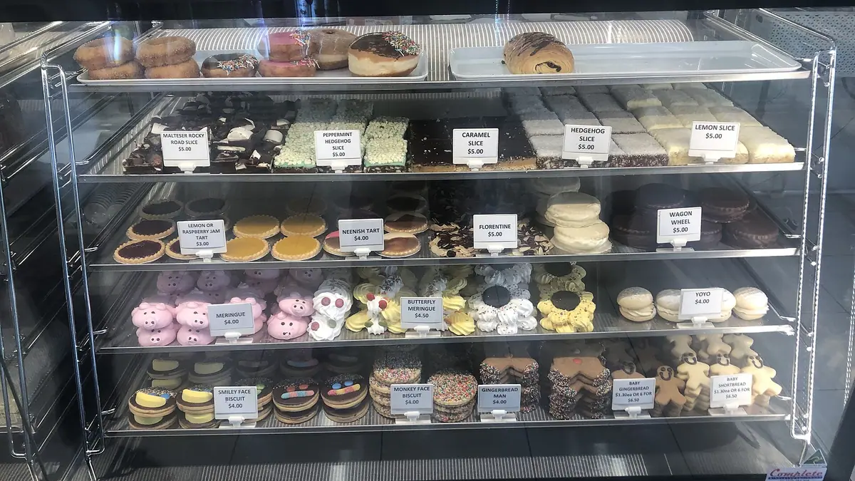 Martins Bakery – bakery in South Reddish, Stockport